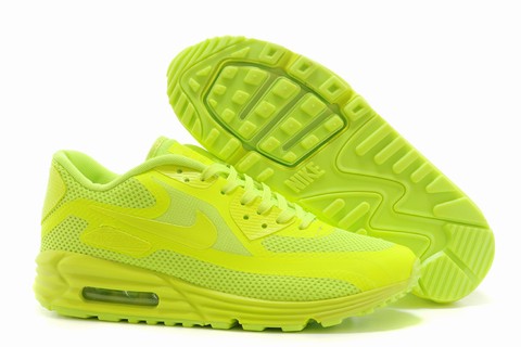 nike requin fluo